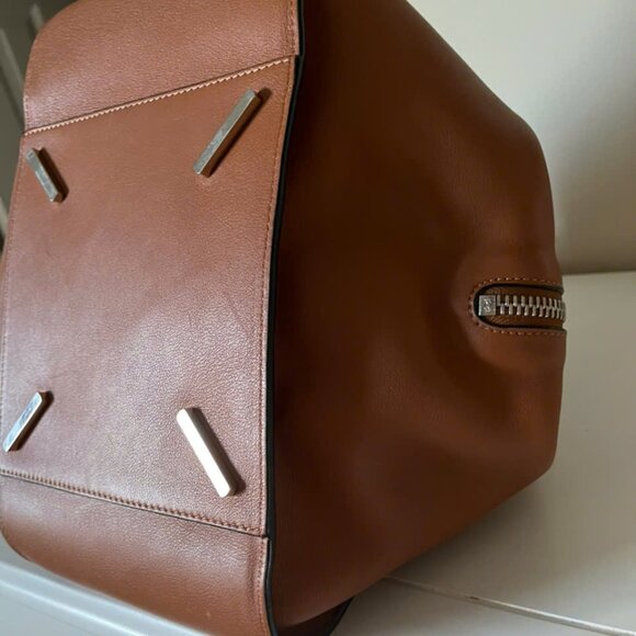 LOEWE Hammock bag in Classic Calfskin Tan - Picture 9 of 16